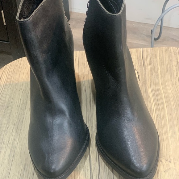 Matisse Black Orwell Ankle Boots - Picture 4 of 5